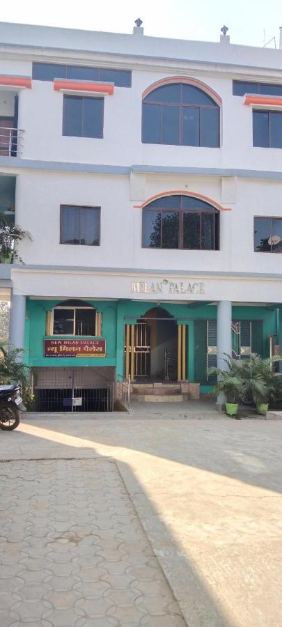 New Milan Palace, Deoghar Buitenkant foto